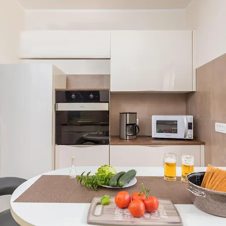 2 Bedroom Gorgeous In Holiday home