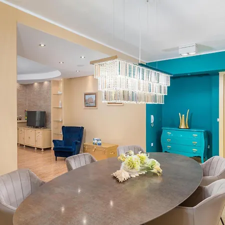 2 Bedroom Gorgeous In *