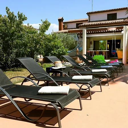 2 Bedroom Gorgeous In Pula