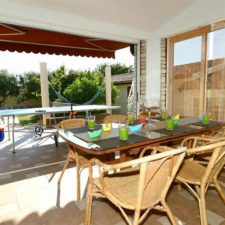 2 Bedroom Gorgeous In Holiday home Pula